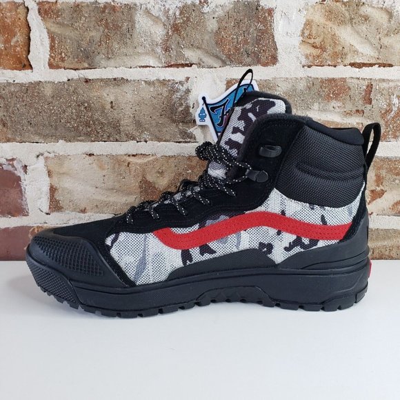 Vans UltraRange Exo Hi MTE 2 Primaloft Boot Mens Size 9.5 Artic Camo / Black Red - Picture 7 of 13